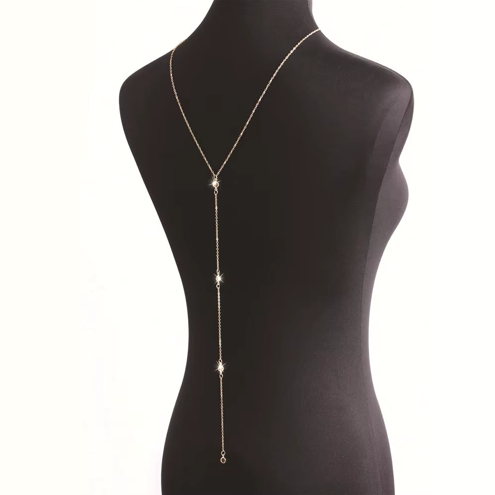 Collier dos nu